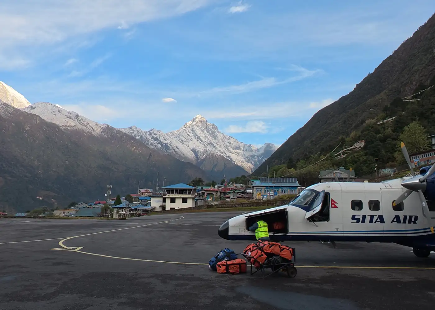 Mountain scenery on the Everest Base Camp Trek